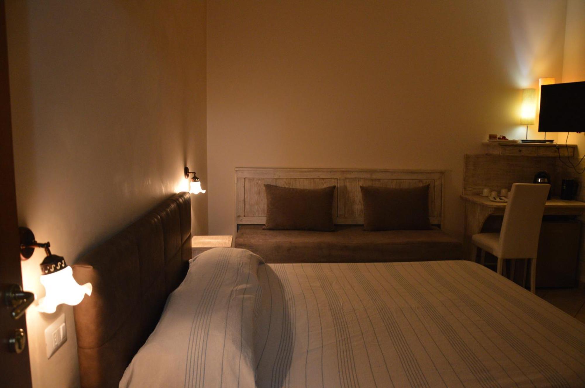 B&B E Casa Vacanza Al Castello Roccella Ionica Exterior photo